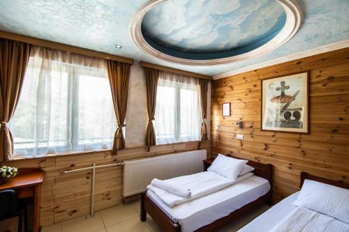 Hotel Enigma - image 3