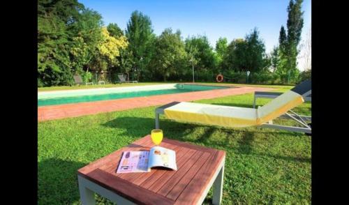 Villa in Sant Andreu Salou Sleeps 4 includes Swimming pool gîte à louer Veïnat de les Ferreries