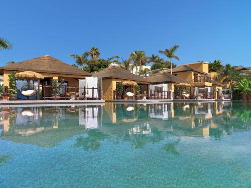 Villa in La Caleta Sleeps 2 with Pool and Air Con gîte à louer Golf Costa Adeje