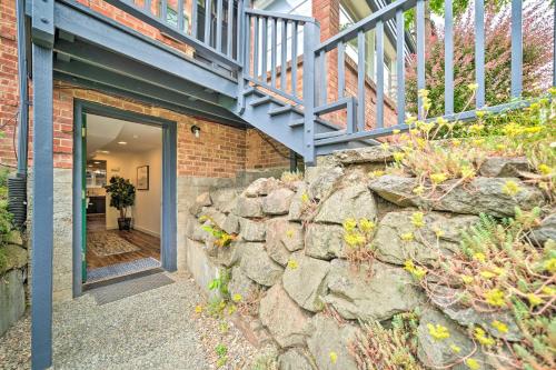 Bright and Beautiful Apt 6 Mi to Dtwn Seattle! - image 37