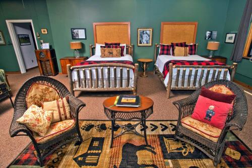 Deluxe Queen Room with Two Queen Beds