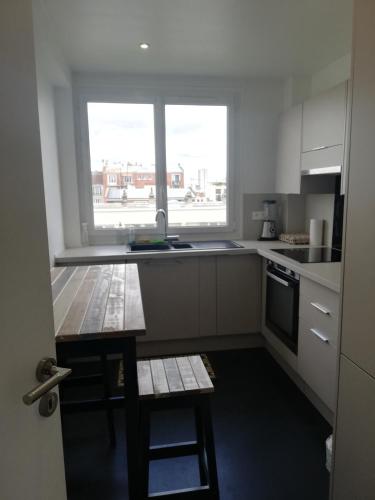 Quiet apartment, 12 mn from Paris in Коломб