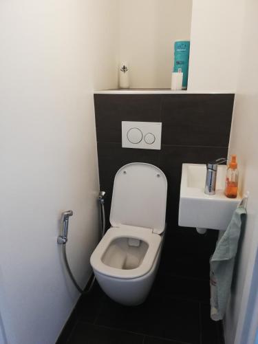 Quiet apartment, 12 mn from Paris in Коломб