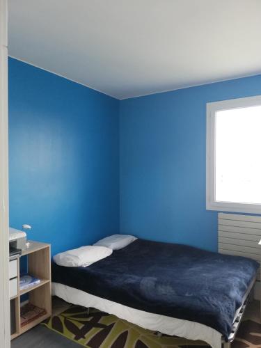 Quiet apartment, 12 mn from Paris in Коломб