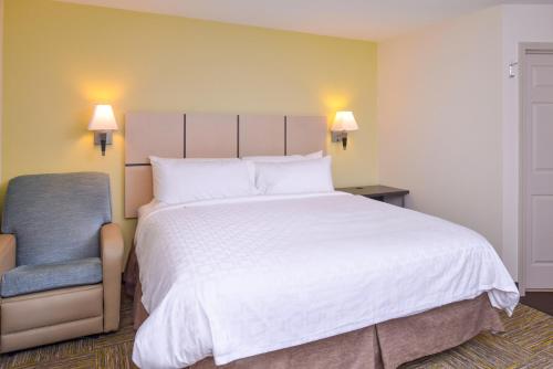 Candlewood Suites Paducah an IHG Hotel - main image