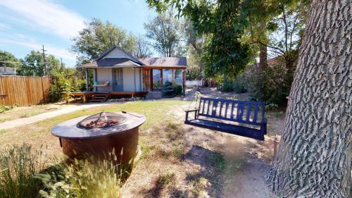 House on the Hill -Mountain View -3 min to Downtown-Pets OK-Shooks Run Trail Across the Street