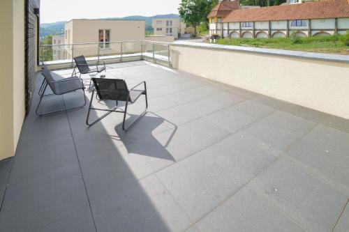Apartment with Terrace image 5