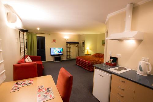 Scarborough Lodge — Photo 3