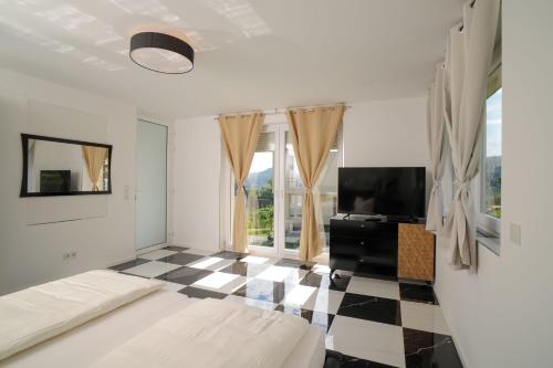 Apartment image 10
