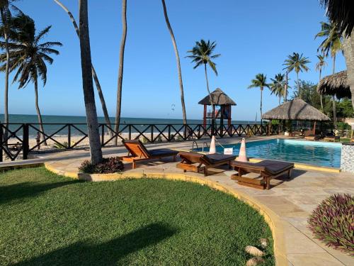 Condominio com vista para o Mar e Piscina no CUMBUCO- AP 106