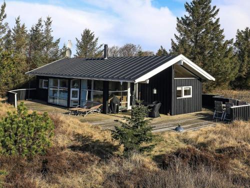  6 person holiday home in lb k, Pension in Ålbæk