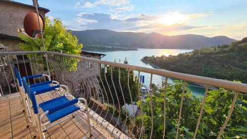 Village on the lake gîte à louer Castel di Tora