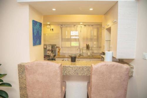 Lovely one-bedroom rental unit with a free parking
