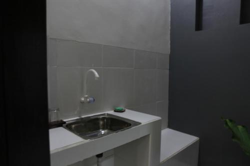 아디카라 레논 호텔 (Adikara Renon Hotel) 실제 이용후기 및 할인 특가 아디카라 레논 호텔 (Adikara Renon Hotel) 실제 이용후기 및 할인 특가