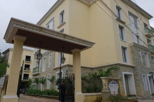 Areia De Goa - Baga- All amenities 2 BHK +Living