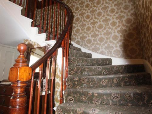 Spring Garden Guest House - image 5