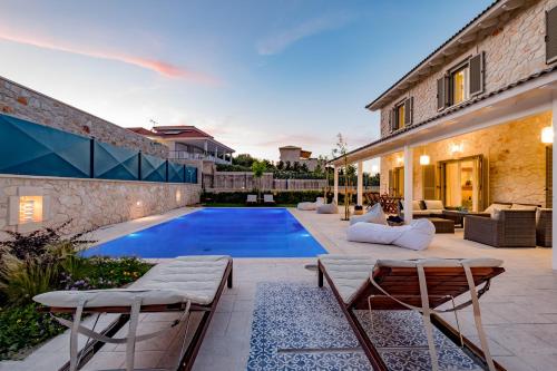 ZANTE SOLEIL - HIGH-END STONE VILLA WITH SWIMMING POOL