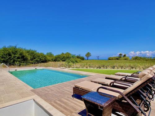 Luxury Beach Villa DaNune with private pool by DadoVillas