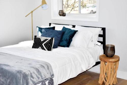 Stunning Entire Zen House -10 min from downtown