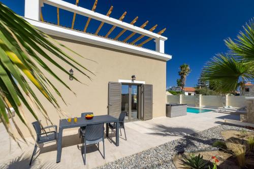 Exterior view, Villa Persephone in Voukolies