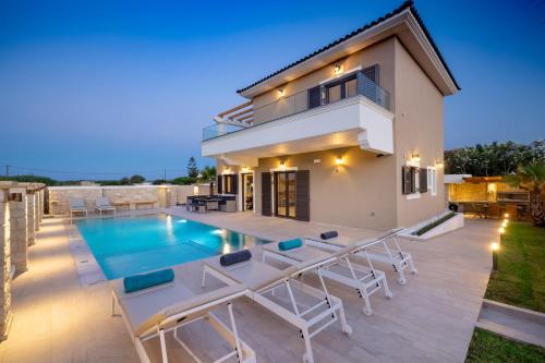 Swimming pool, Villa Persephone in Voukolies