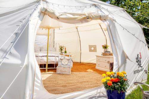 Beautiful 1-Bed Star Gazing Bell Tent Loughborough