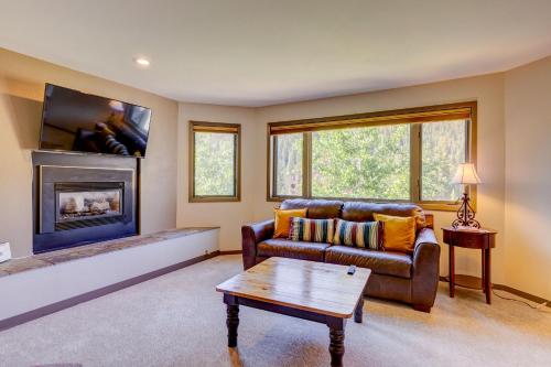 Frostfire E41 Condo - image 14