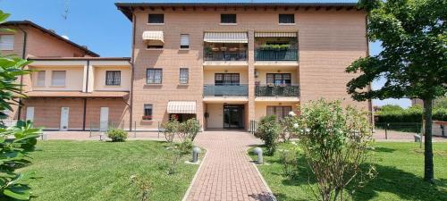 GUEST HOLIDAY LIEBIG - Apartment - Reggio Emilia