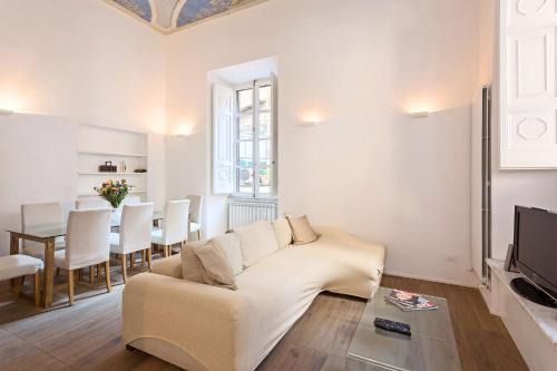 Rome As You Feel - Fontanella Borghese Luxury Apartment