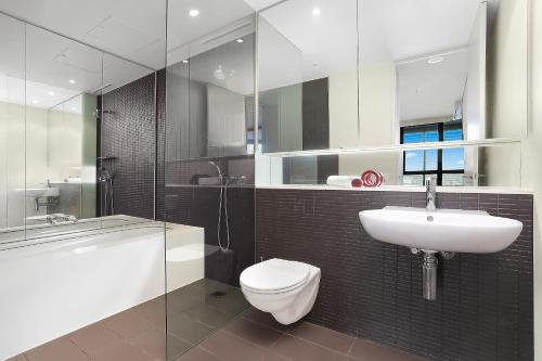 Stylish 1 bdrm Camperdown - Car park Gym & Pool - image 13