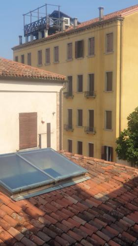 SNC1018 MODERN BOUTIQUE APARTMENT - image 4