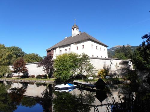 Ferienwohnung Schloss Dornbach, Pension in Gmünd in Kärnten bei Brandstatt