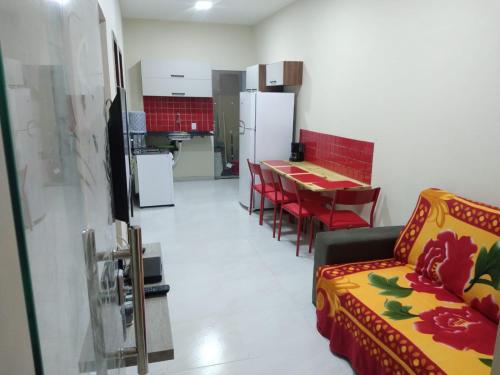 2 bedrooms, 5 beds