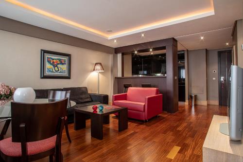  Washington Parquesol Suites & Hotel, Valladolid bei Villasexmir