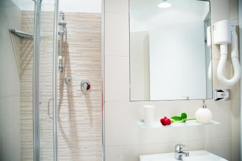Modern BnB - image 8