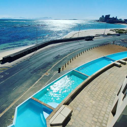 Ocean View Luxury Self-Catering - Tap to explore photos