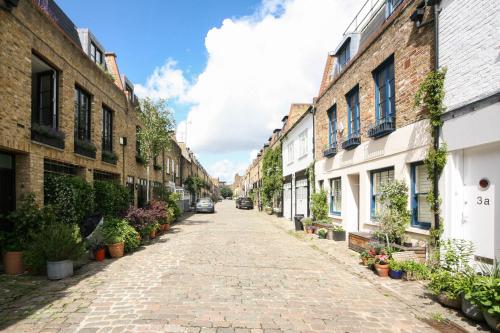 Modern one bedroom flat in Central London 1