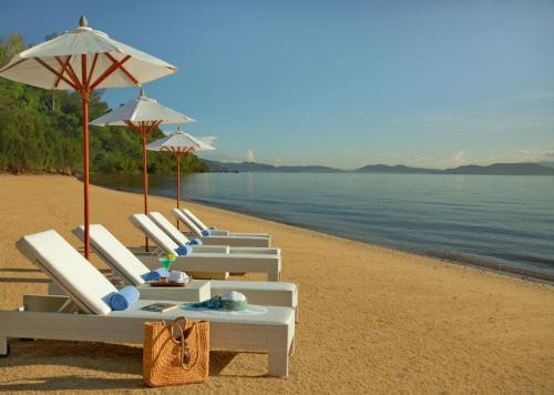 Beach, Gaya Island Resort - Small Luxury Hotels of the World in Gaya Island