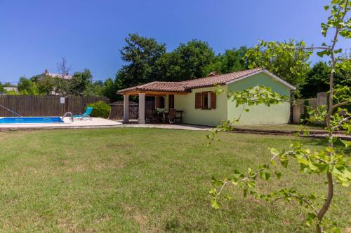 Villa Chiara with private pool