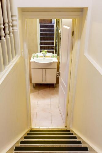 Blue Star Apartments 5