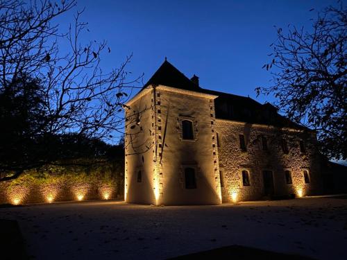 Domaine de Cazal - Chambres d'Hôtes avec piscine au cœur de 26 hectares de nature préservée chambre d'hôte Les Eyzies-de-Tayac-Sireuil