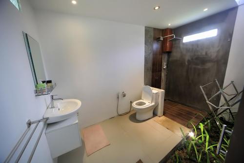 Well-appointed bathrooms