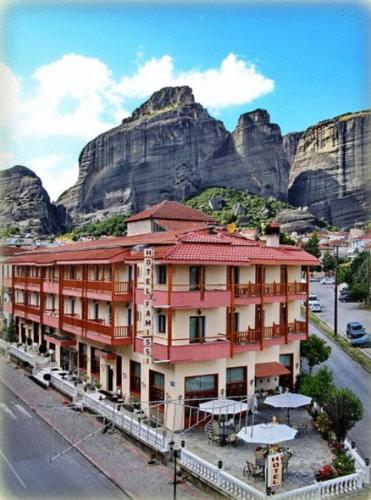 Famissi Hotel