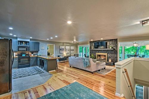 Luxurious Sky Valley Golf Resort Home with 3 Decks! in Sky Valley, USA