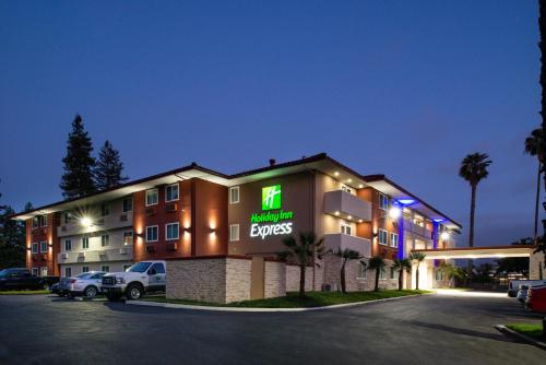 Holiday Inn Express - Santa Rosa North, an IHG Hotel