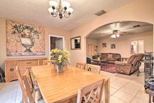 Lake Views & Private Porch: Auburndale Family Home in Auburndale (FL)