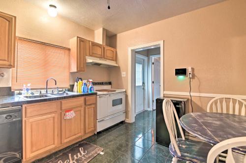 Auburndale House with Private Porch and Gas Grill - image 4