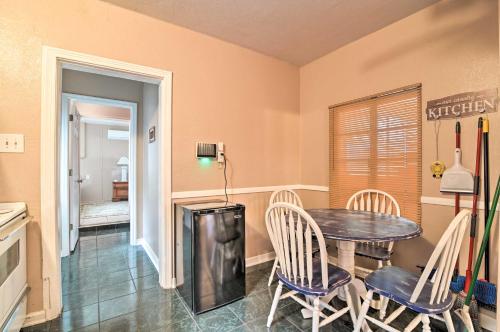 Lake Views & Private Porch: Auburndale Family Home in Auburndale (FL)