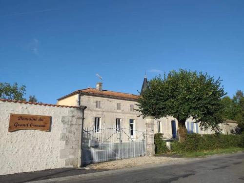 Domaine du Grand Ormeau - Maison entière gîte à louer Saint-Ciers-du-Taillon