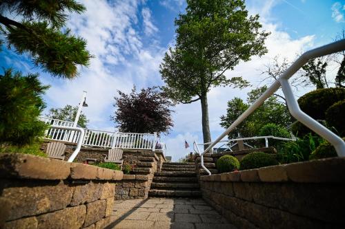 The Lakehouse Inn Geneva - image 14
